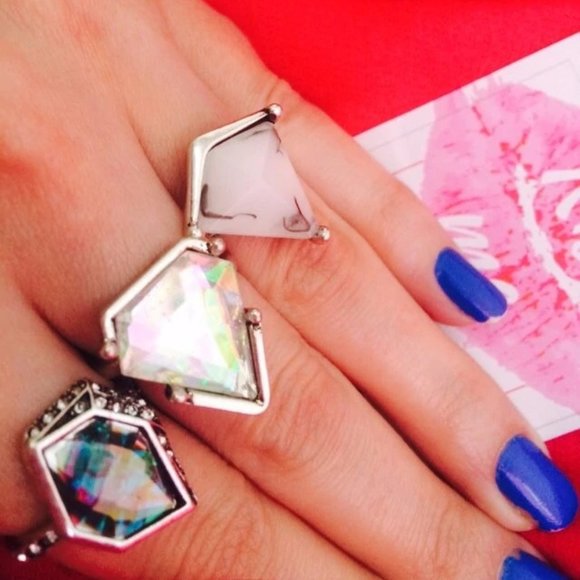 LiveChicStyle Jewelry - Stunning Iridescent Ring Set 3pc